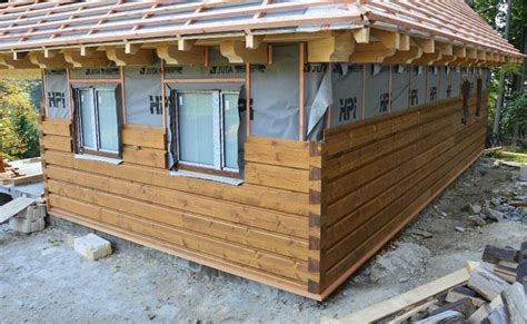 Detail zámkového spoja zrubovej konštrukcie domčeka