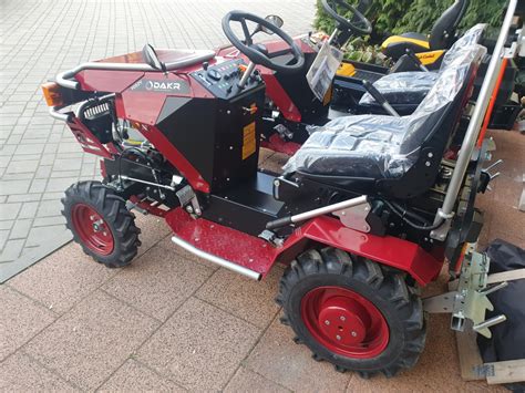 Schéma stavebnicového podvozka DAKR s vyznačením uloženia kolies a otočných mechanizmov