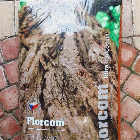 ukážka rôznych frakcií borovicovej mulčovacej kôry