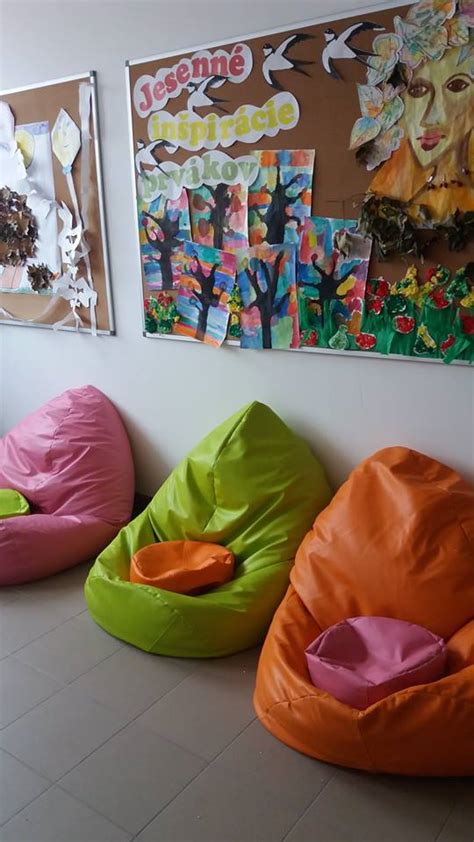 Tematické foto rôzneho využitia záhradného domčeka (sklad náradia, relaxačný kútik)