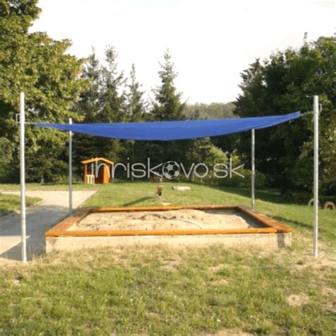 Vizualizácia ideálneho umiestnenia pieskoviska v polotieni, s ohľadom na bezpečnosť detí.