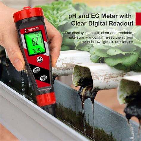 Fľaše s hydroponickým hnojivom a meracie prístroje (pH meter, EC meter)