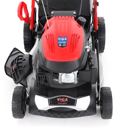 Detail elektrického štartéra a batérie na kosačke VeGA 485 SXHE