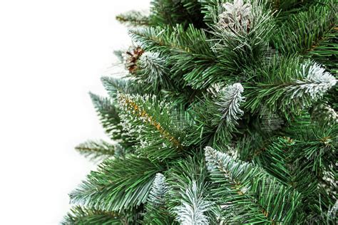 Detail kmeňa a vetvičiek umelého vianočného stromčeka