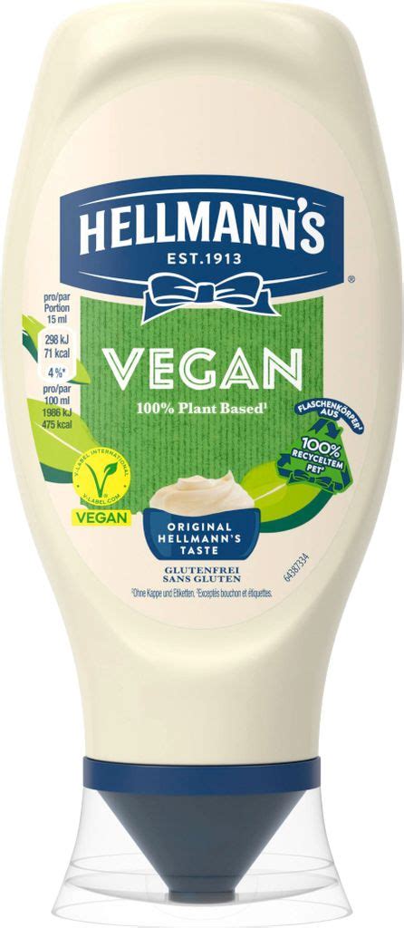 Vizualizácia mriežkovej steny s bujne rastúcimi popínavými rastlinami ako alternatíva k tradičnému živému plotu.