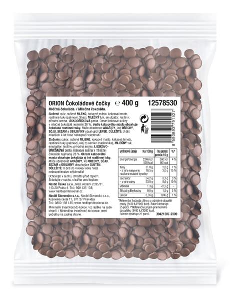 čokoláda nalámaná na malé kúsky alebo čokoládové pecky