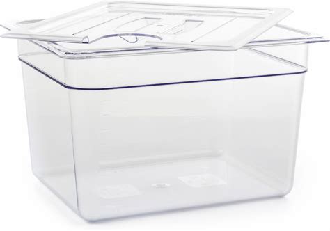 Nádoba s odrezkami hrozna zakoreňujúcimi sa vo vode