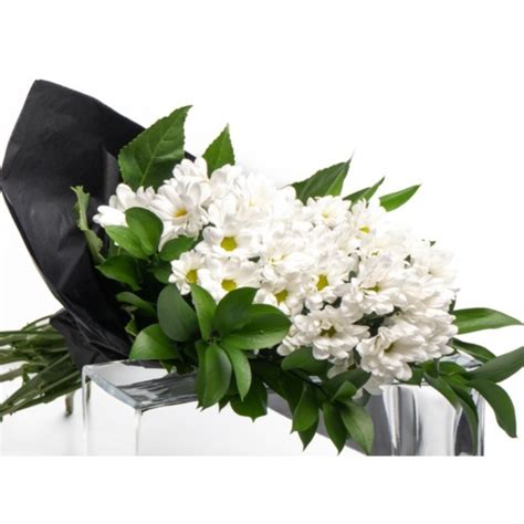 Smútočná kytica s bielou magnóliou a hortenziou