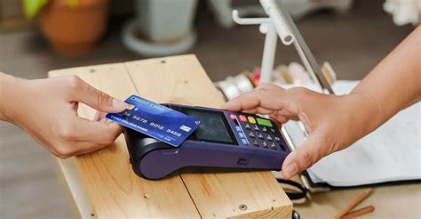 Buxus s príznakmi žltnutia listov