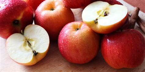 Ilustračné foto rôznych druhov jabĺk