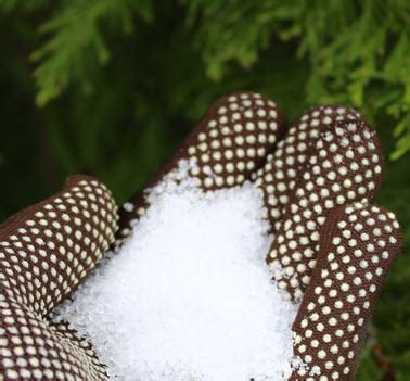 Sáčky horkej soli a síranu horečnatého na záhradnícke účely