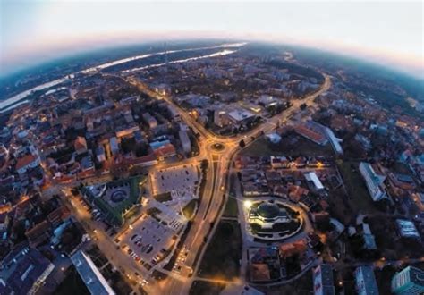 Panoramatický pohľad na vinohrad v okrese Komárno