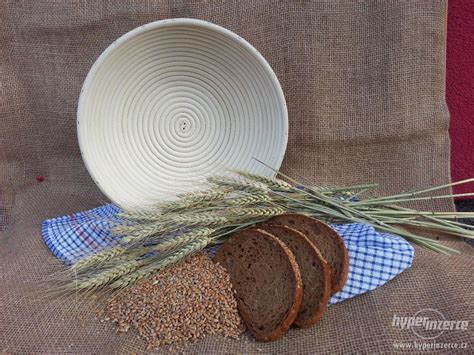 Ilustračná fotografia rôznych druhov domáceho chleba