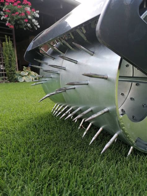 Ilustračná fotografia Einhell prevzdušňovacieho valca s hrotmi