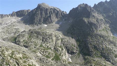 Ilustrácia zrelých plodov papriky baranie rohy