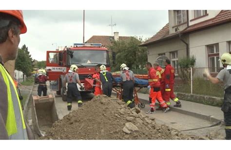Ilustračná fotografia znázorňujúca stavebnú techniku pri výkopových prácach