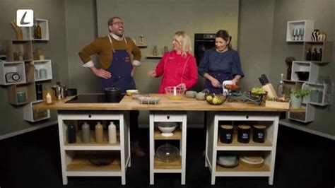 ilustračné foto fialových a farebných zemiakov na tanieri