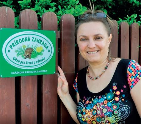 infografika s príkladmi rastlín, ktoré sa navzájom podporujú a odpudzujú