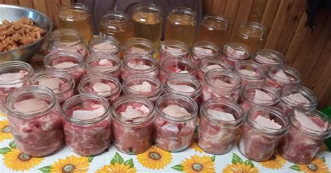 Pripravená domáca chilli pasta Yuzukosho v pohári