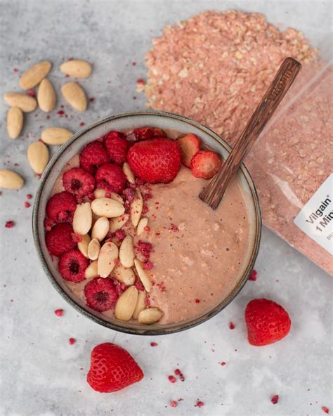 Ilustrácia znázorňujúca aplikáciu cesnakovej kaše na čelo.