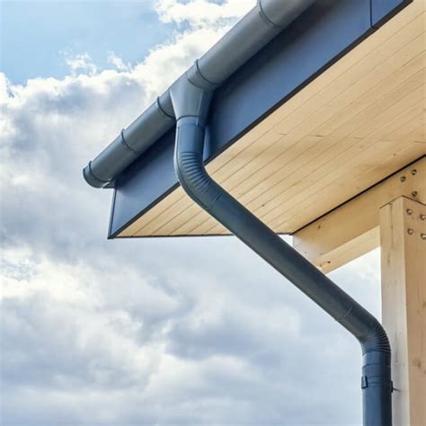 Systém zberu dažďovej vody zo strechy do suda