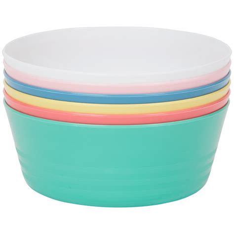 Ilustrácia správneho spôsobu zalievania bonsaja ponorením misky do vody