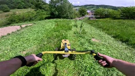Detail žacieho taniera s tromi obojstrannými nožmi rotačnej kosačky RKT-710