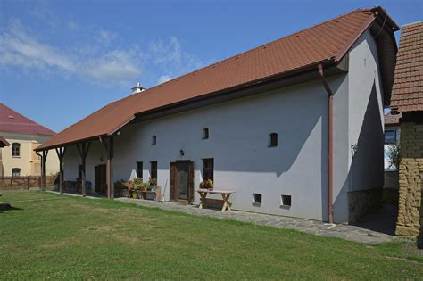 Tematické foto: Typický švédsky hospodársky dvor