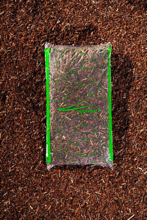 Schéma vrstvenia mulča okolo rastliny