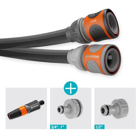 Ilustrácia záhradnej hadice s pripojenými rozdeľovačmi a pištoľou