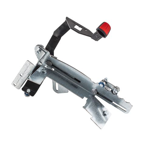 Detail systému krížových nožov a nastavenia výšky kosenia.