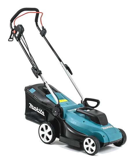 Elektrická kosačka Makita ELM3320 v prevádzke.