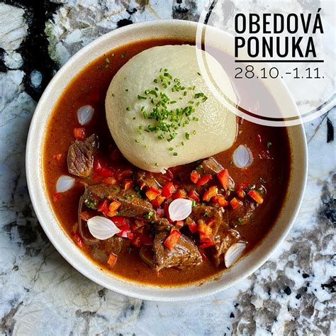 Foto: Rôzne rajčiakové pokrmy (omáčka, šalát, sušené rajčiaky)