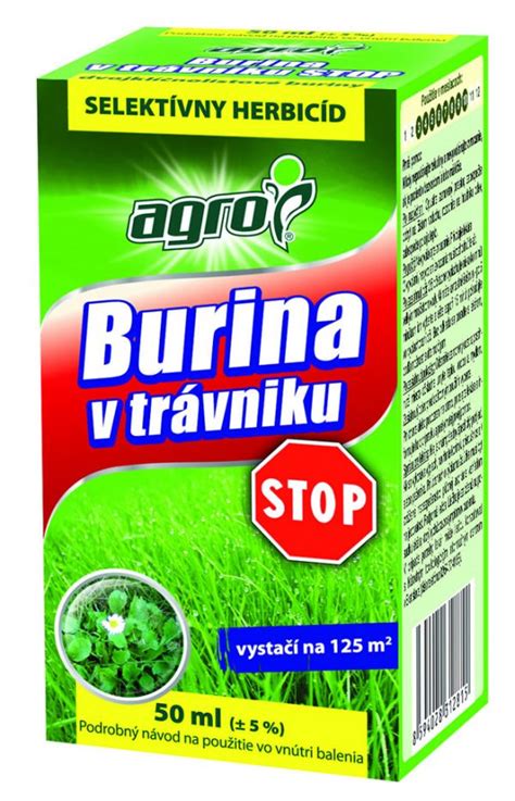 aplikácia selektívneho herbicídu na ničenie buriny v trávniku