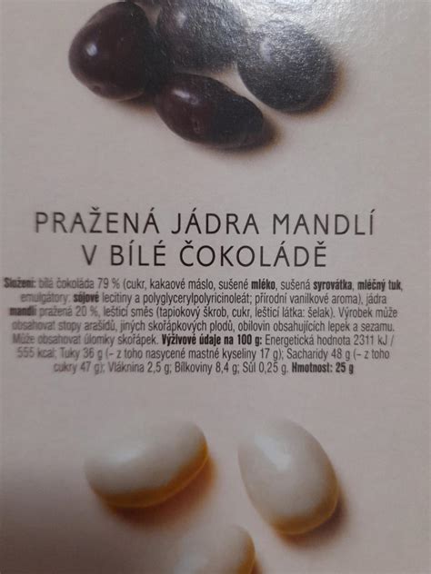 Ilustrácia zrelých mandlí v obale (rubina)