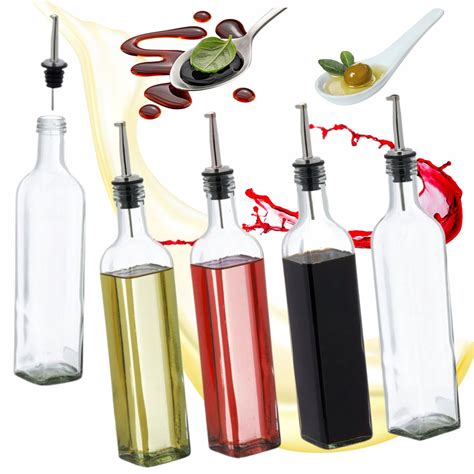 Ilustrácia znázorňujúca prípravu prírodného herbicídneho postreku z octu a vody.