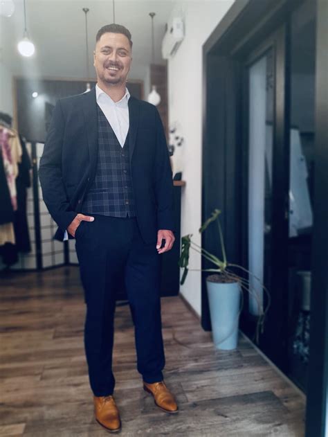 Ukážka rôznych typov viazacích materiálov pre vinič