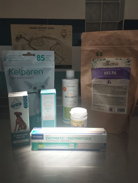 Rôzne produkty na liečbu áft: gély, spreje, ústne vody