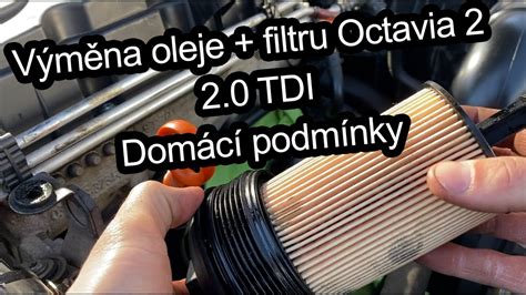 Schéma vnútorných častí kosačky so zobrazením hladiny oleja a miesta vzduchového filtra