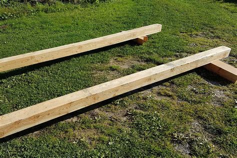 Vytýčenie rozmiestnenia stĺpikov a výkop jamy pre vinohrad