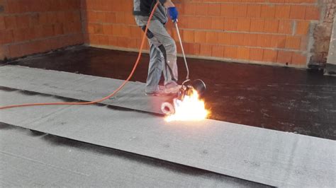 Asfaltový pás ako hydroizolácia podlahy