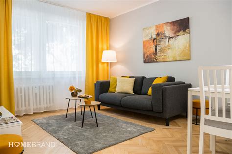 Obrázok lopatkovca umiestneného v rohu miestnosti podľa princípov feng shui