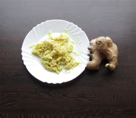 Ilustračná fotografia čerstvého koreňa zázvoru