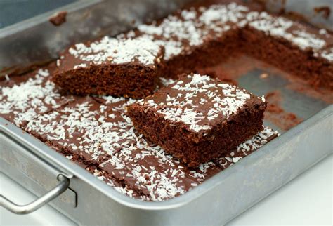 Ilustrácia domáceho hnojiva z žihľavy alebo kyslého mlieka