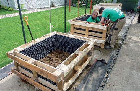 schéma: ako postaviť vertikálny jahodový záhon z paliet