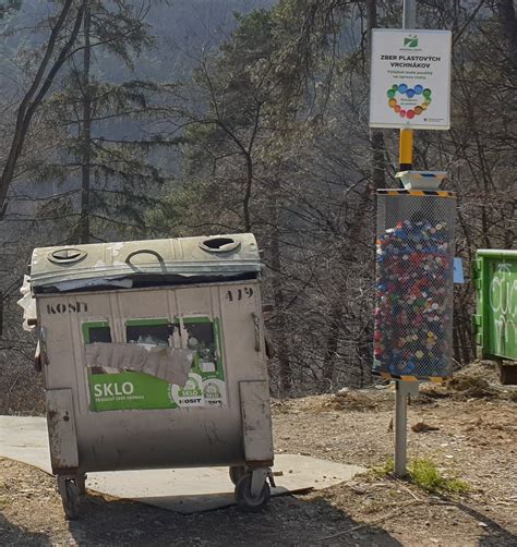 Zberné miesto na plastové vrchnáky s logom OZ Samaria