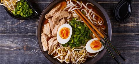 tradičné japonské jedlo s plodmi Ginka