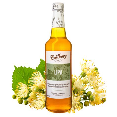 Detail kvetov floxu s kvapôčkami vody po rannom zavlažovaní