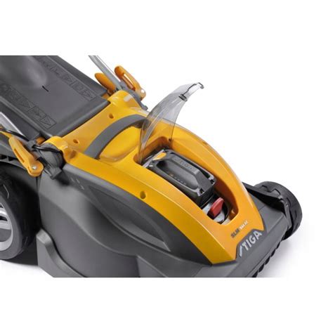 Porovnávacia tabuľka modelov STIGA SLM 540 AE a STIGA Combi 340e KIT s ich kľúčovými parametrami