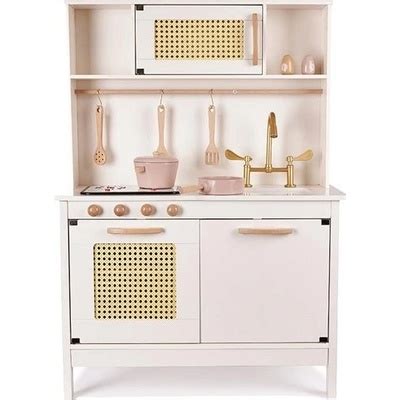 ilustračné foto: interiér detského domčeka s doplnkami ako kuchynka alebo tabuľová stena